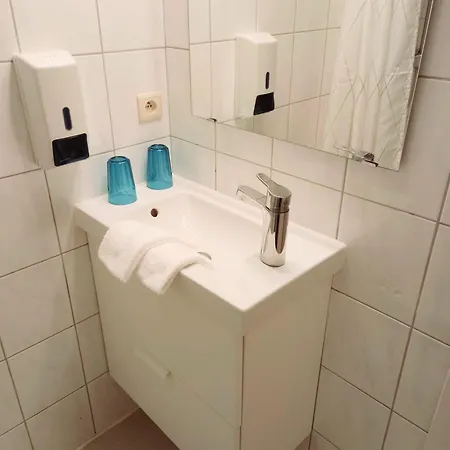 Affittacamere Confort Comfortlogies La Fontanella 4*