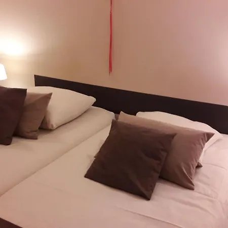 Confort Comfortlogies La Fontanella 3* Ла-Рош-ан-Арден